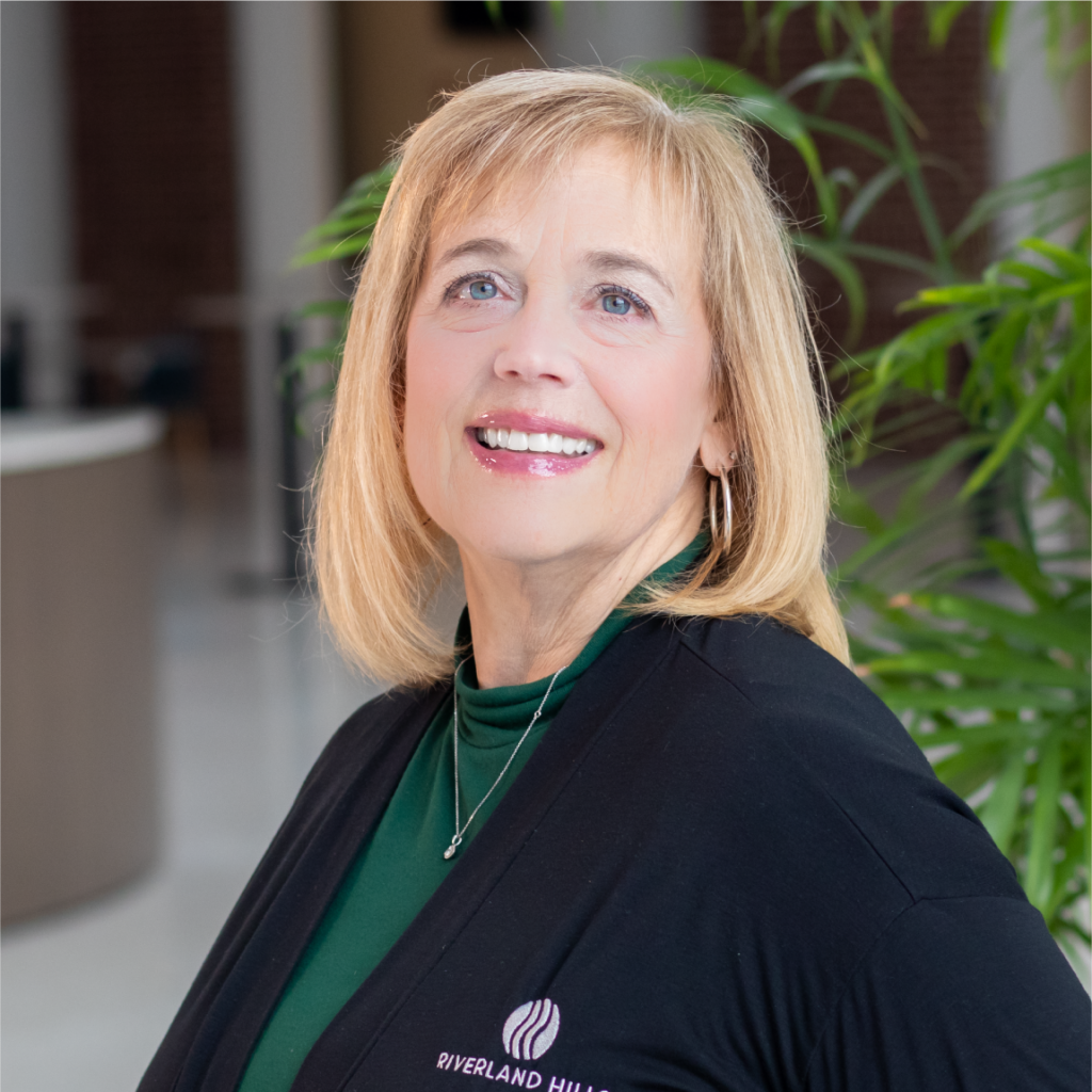 Denise Crum staff headshot