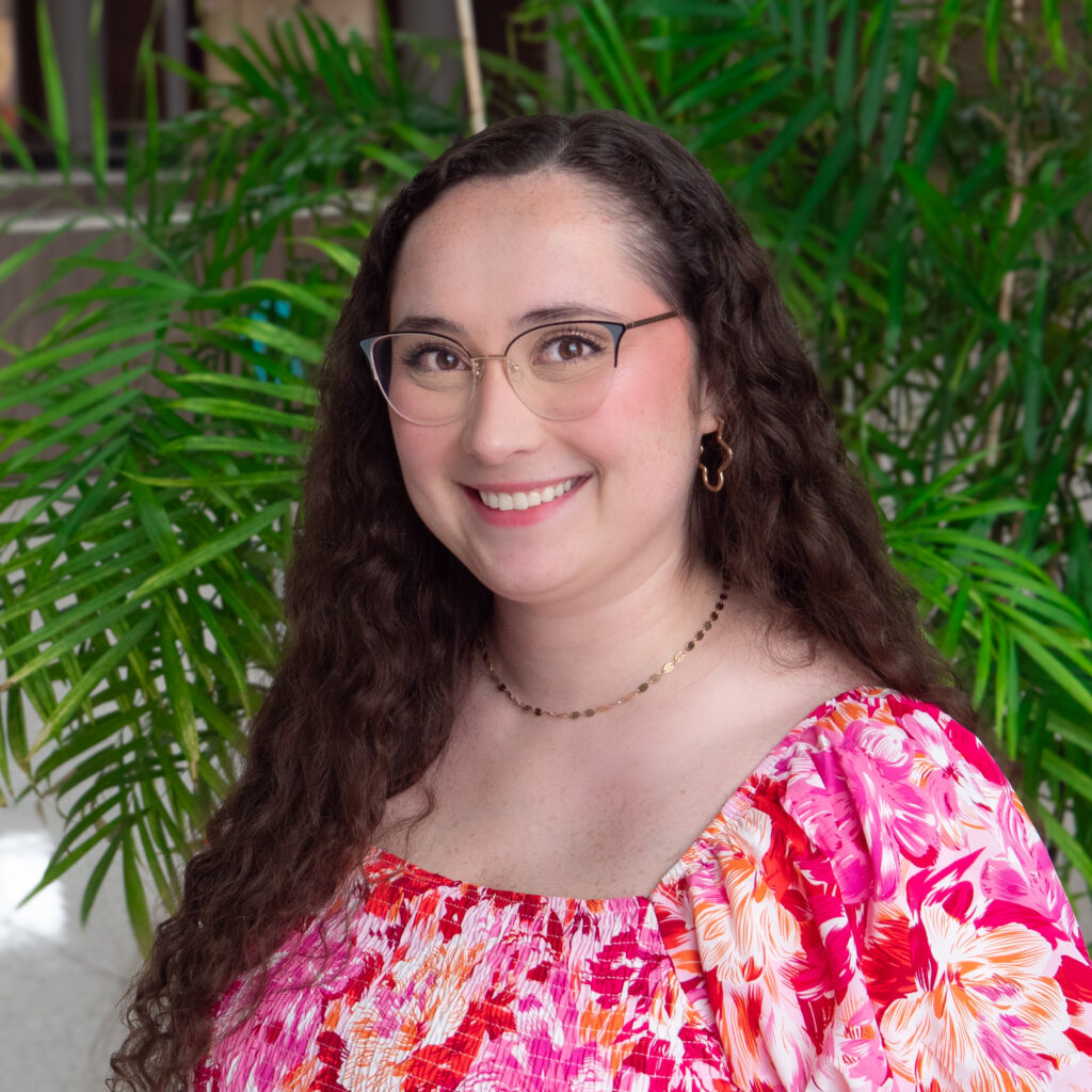 Elayne Pierce staff headshot